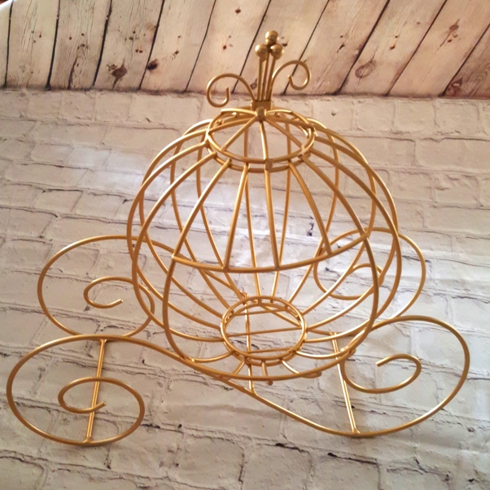 CINDERELLA PRINCESS CARRIAGE CENTERPIECE